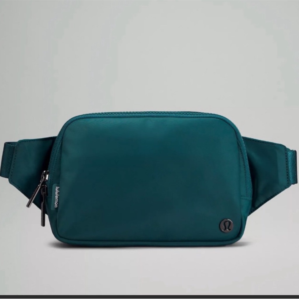 Lululemon Everywhere Belt Bag Large In Green Jasper